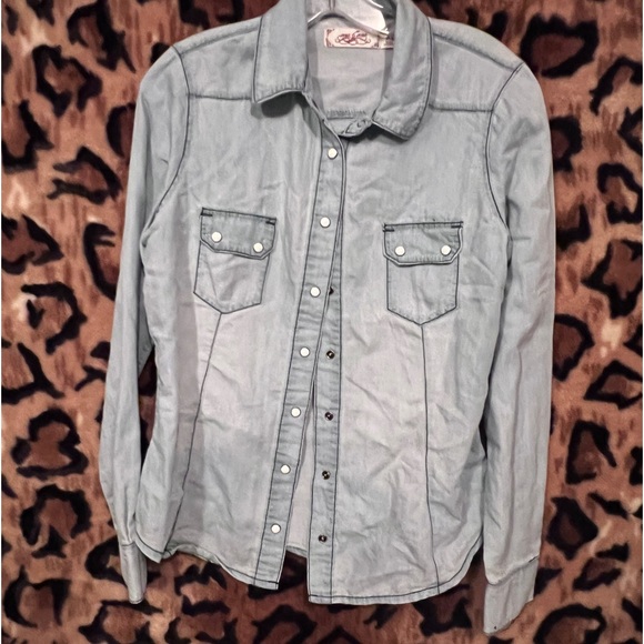 Women’s button down shirt - Picture 1 of 2